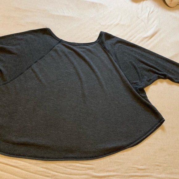 Obey Gray women’s oversized sweatshirt size large - Picture 2 of 3